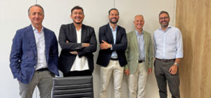 Nuzoa Adquiere Emer Veterinaria y Servive