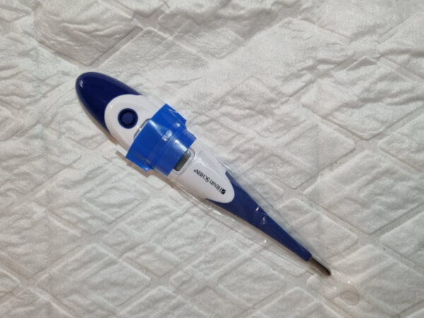 ba5 hospitalizacion imagen4 Termómetro con funda desechable para minimizar los olores y reducir el riesgo de contagio de enfermedades infecciosas.