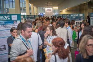 Asistentes en el Congreso AVEPA-SEVC 2025 en Sevilla