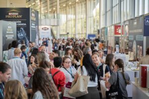 Asistentes en el Congreso AVEPA-SEVC 2025 en Sevilla