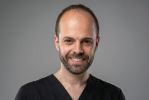 Isaac Carrasco. DVM. PhD. Acreditado AVEPA en Dermatología. GPCertDerm. PGCertDerm.