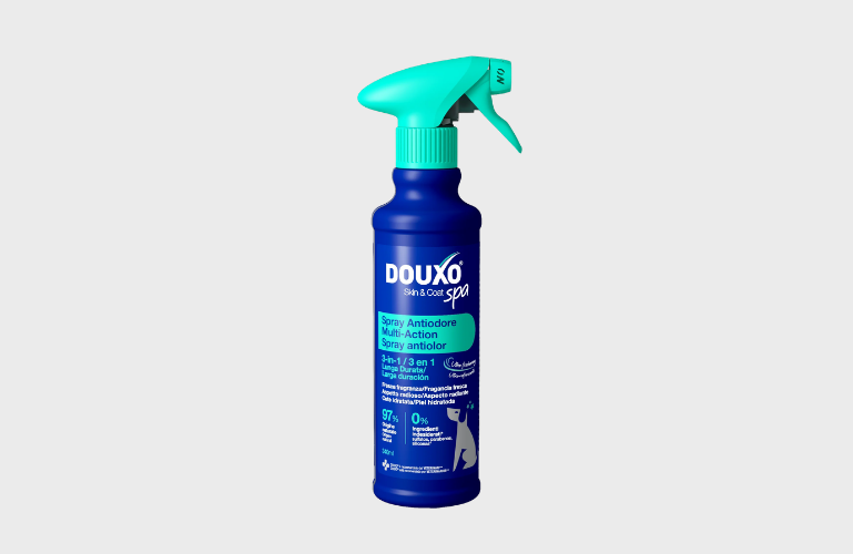 Botella de spray antodor Douxo para mascotas
