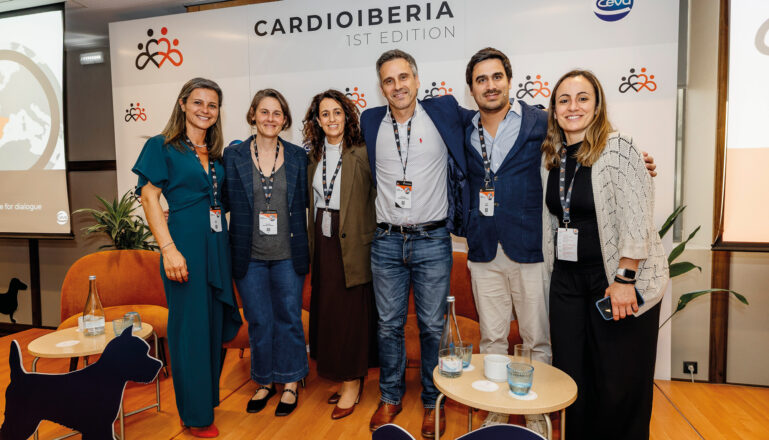 Grupo de personas en la primera edición de Cardioiberia de Ceva Salud Animal