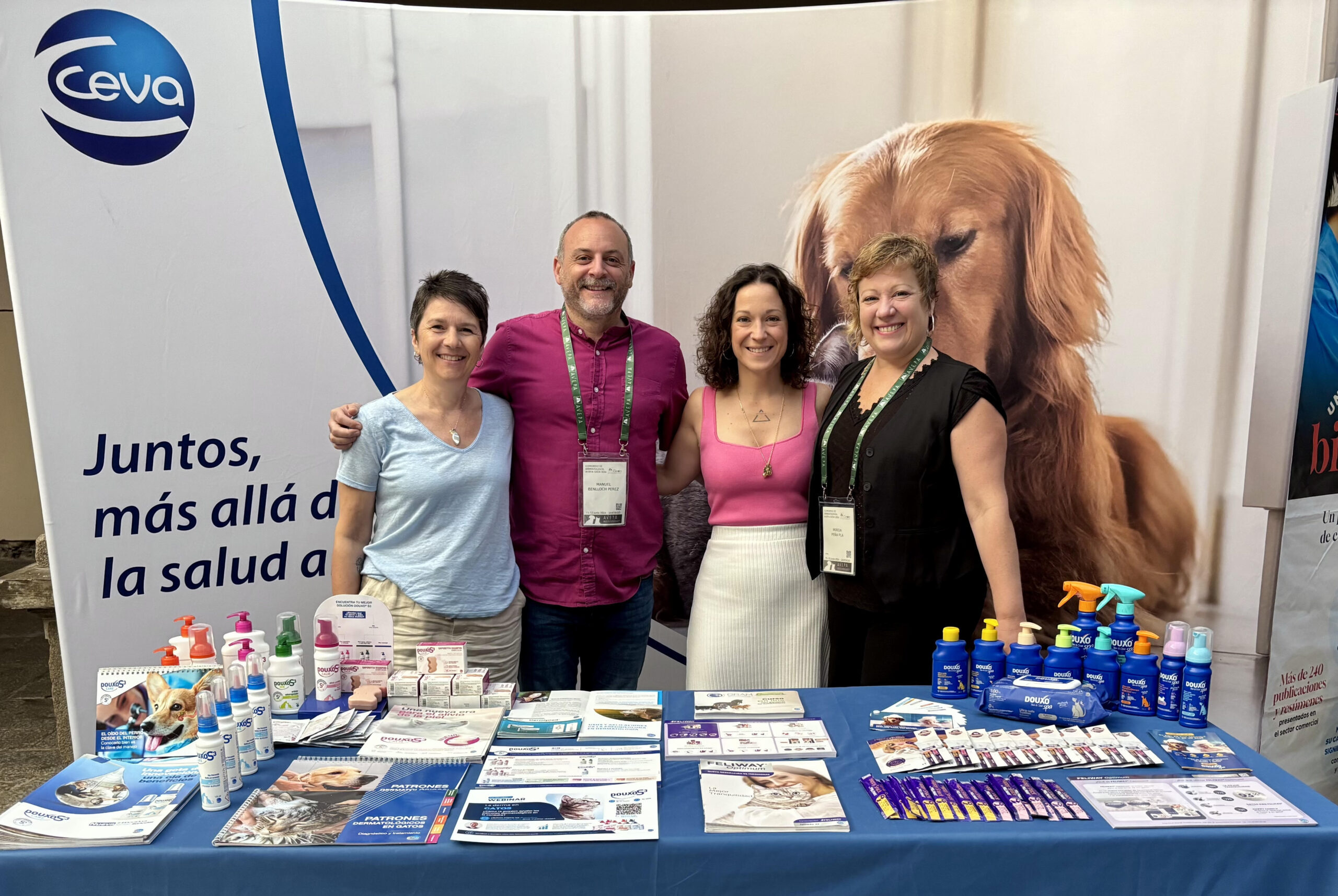 Equipo de Ceva en su stand durante el Congreso del GEDA