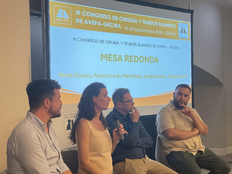 Mesa redonda del III Congreso de Cirugía y Tejidos Blandos de AVEPA-GECIRA