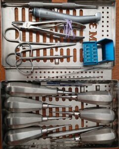 Instrumental específico de odontología veterinaria