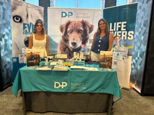 stand de Dômes Pharma con productos veterinarios